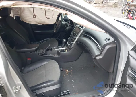 2015 Chevrolet Malibu 1Lt z USA, uszkodzony, nr VIN 1G11C5SL2FU126970